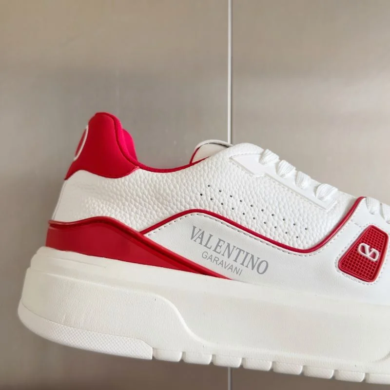 Classic Valentino Low Shoes 36452