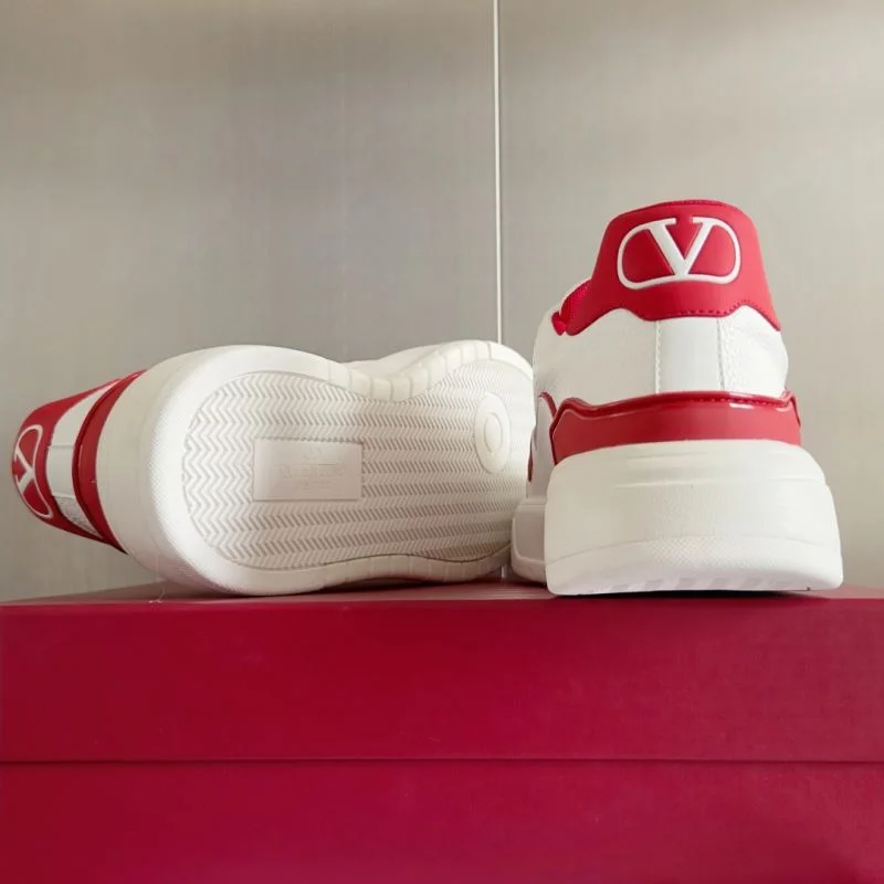 Classic Valentino Low Shoes 36452
