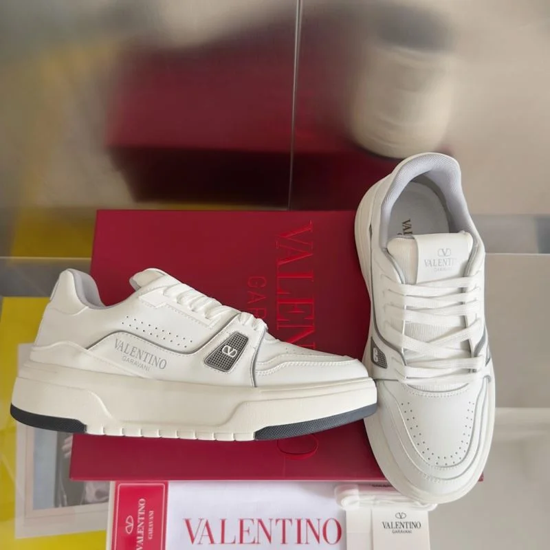 Sleek Valentino Low Shoes 36461