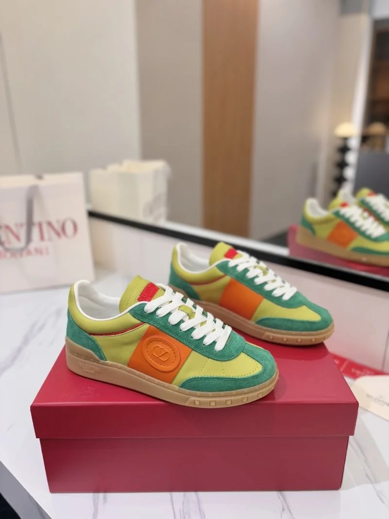 Sophisticated Valentino Low Shoes 36441