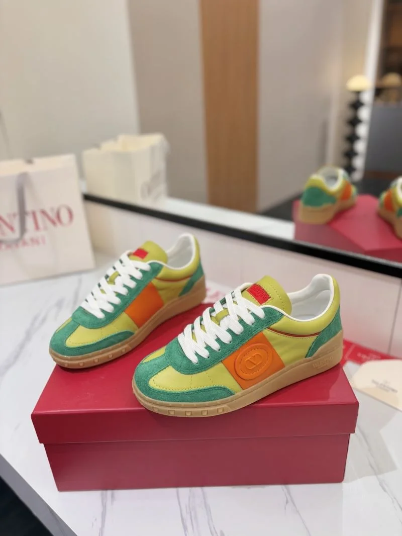 Sophisticated Valentino Low Shoes 36441