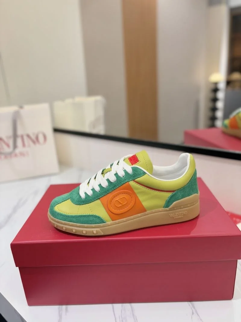 Sophisticated Valentino Low Shoes 36441
