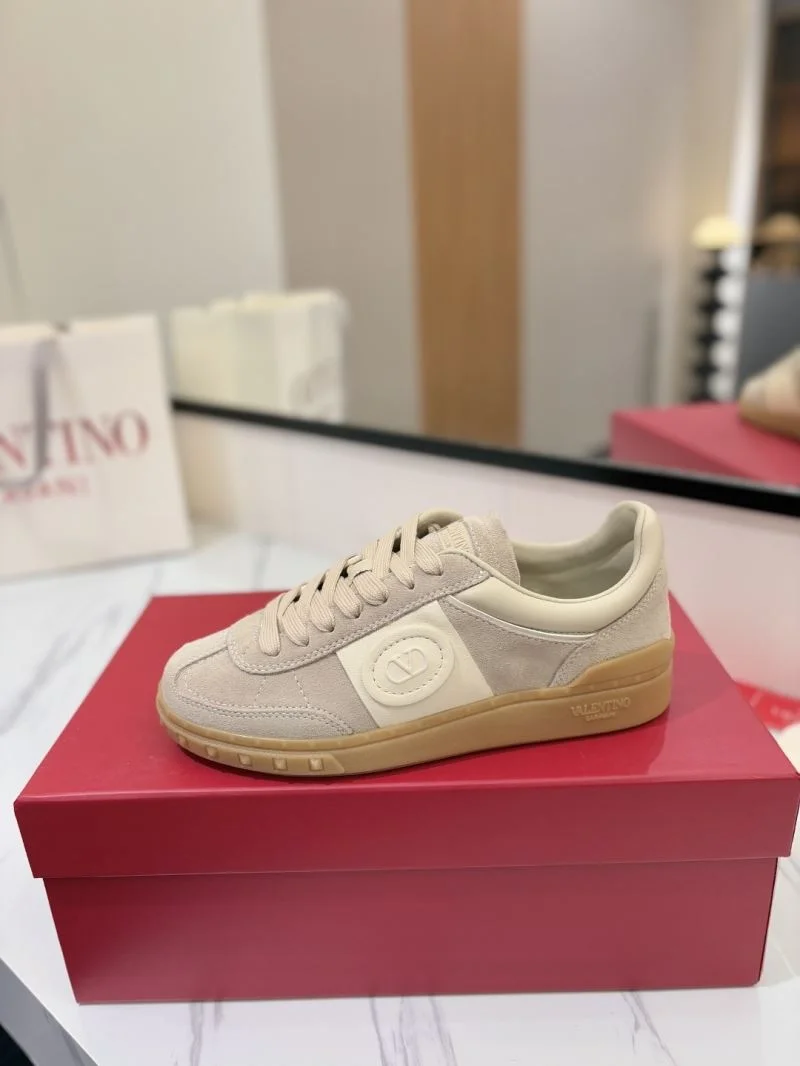 Valentino Low Shoes GoodFit 36462