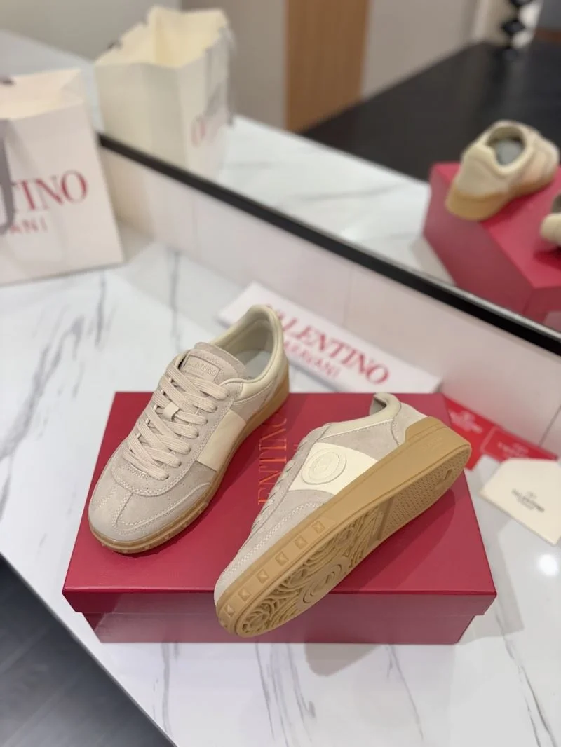 Valentino Low Shoes GoodFit 36462