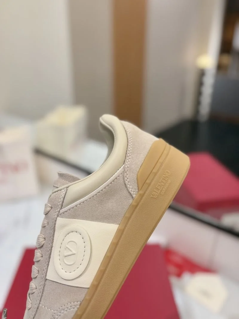 Valentino Low Shoes GoodFit 36462
