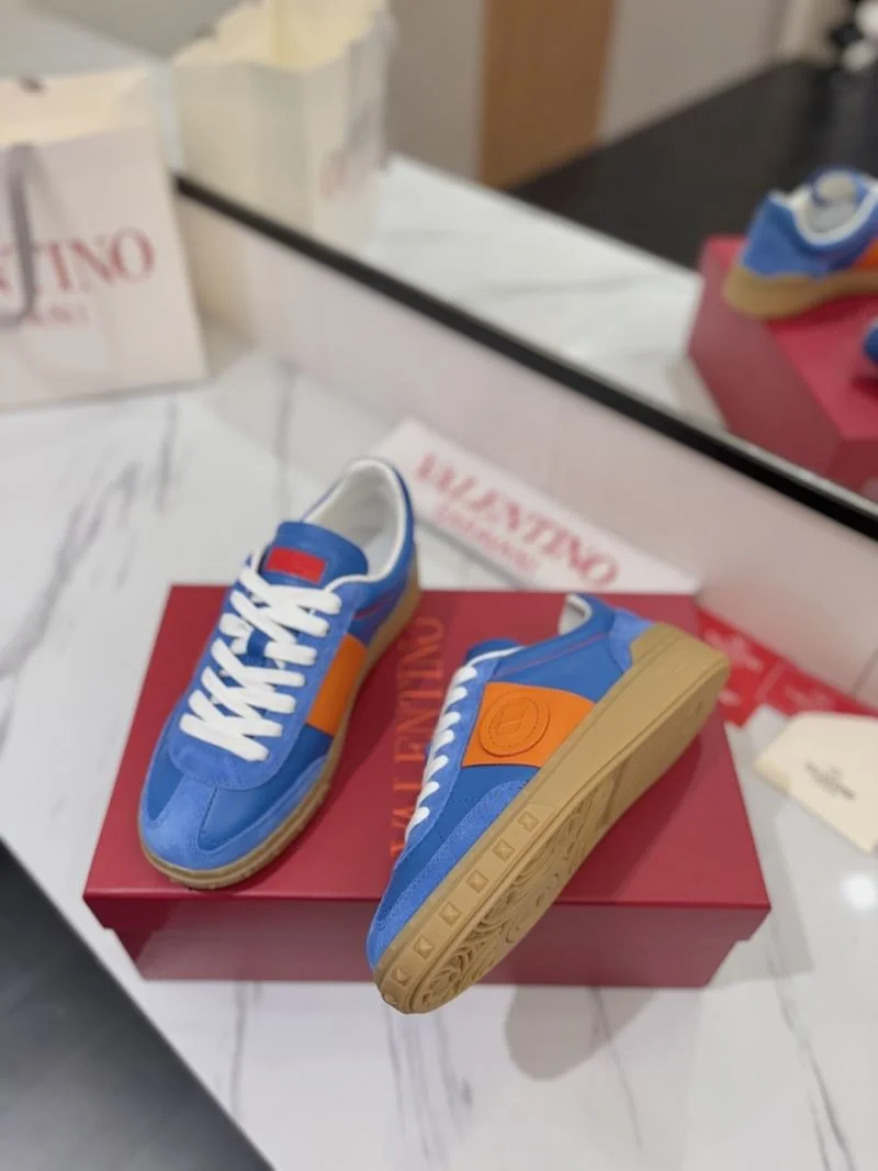 Valentino Low Shoes Unisex 36465