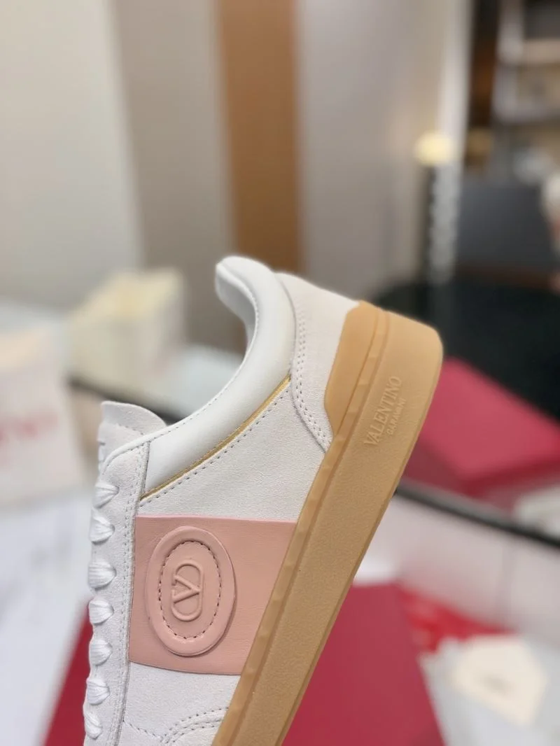 Premium Valentino Low Shoes 36459