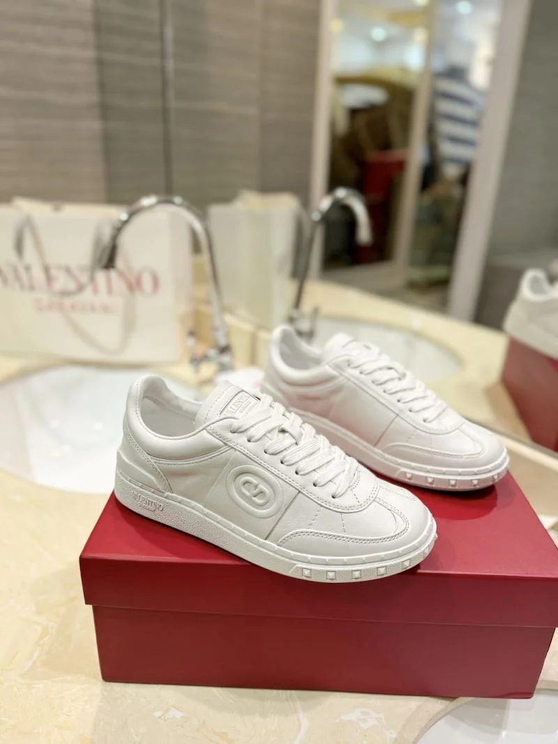 Valentino Low Shoes Durable 36449