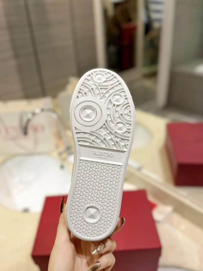 Valentino Low Shoes Durable 36449