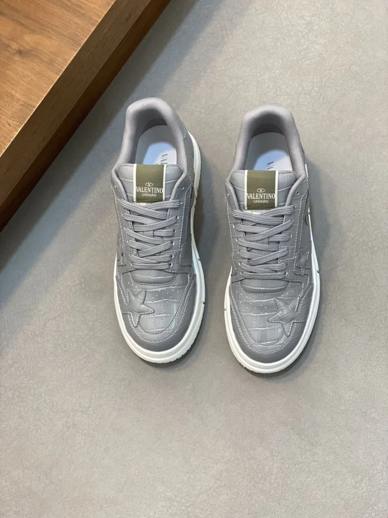Premium Valentino Low Shoes 37024