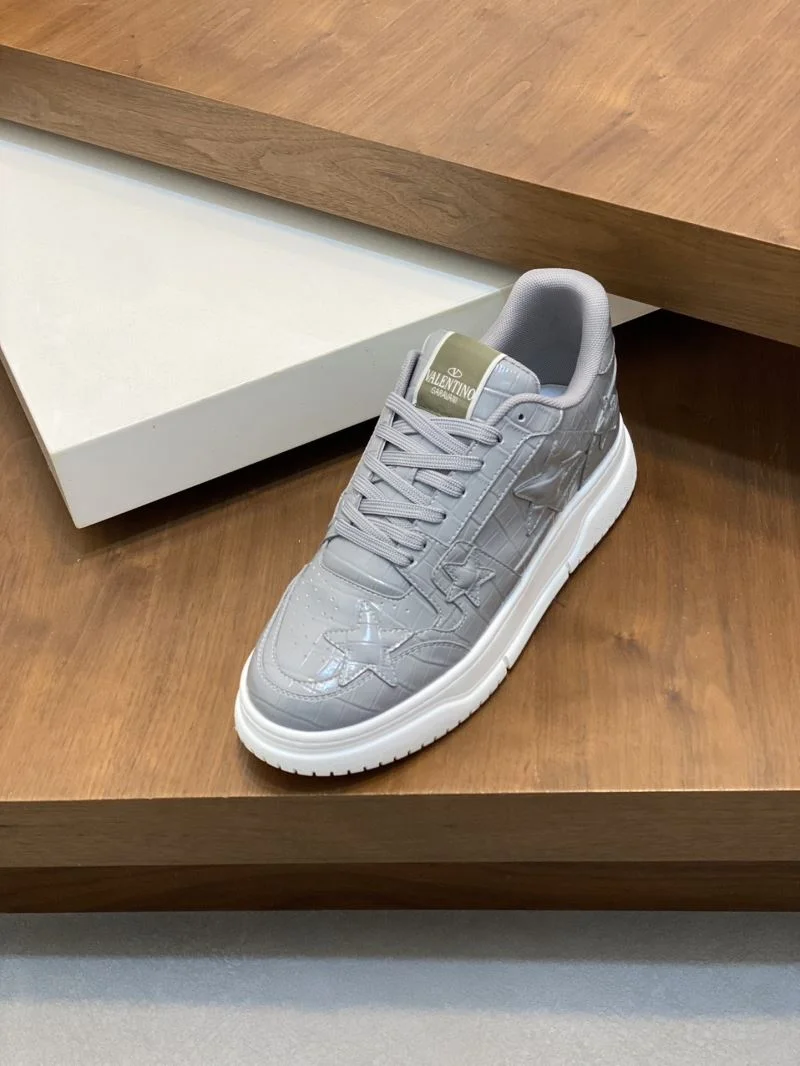 Premium Valentino Low Shoes 37024