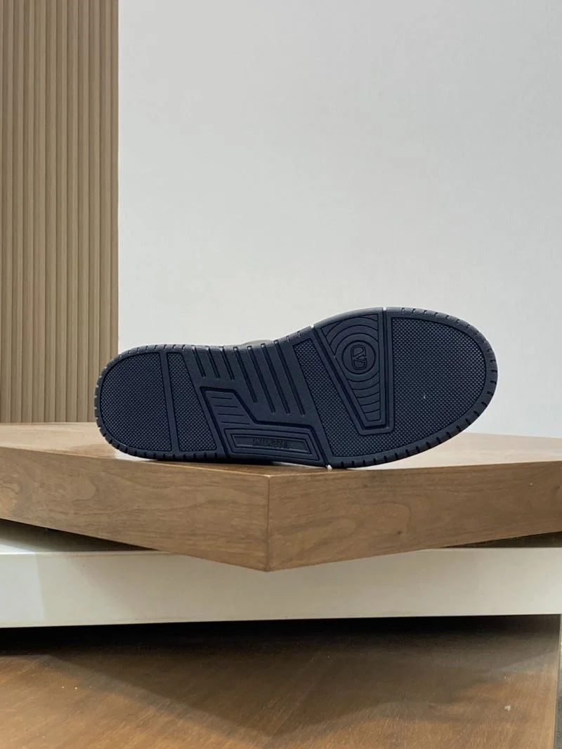Youthful Valentino Low Shoes 37025