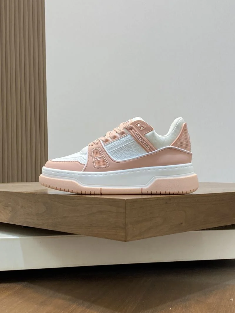 Sophisticated Valentino Low Shoes 37020