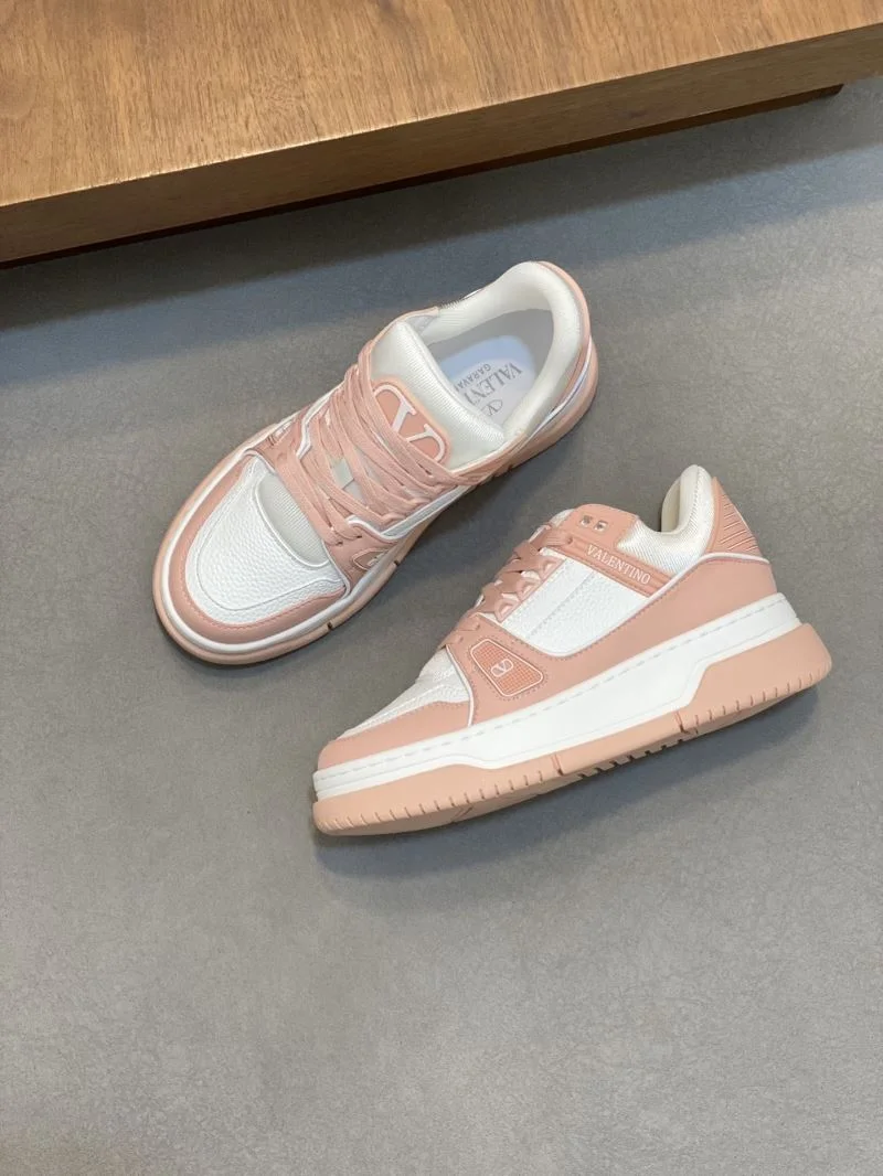 Sophisticated Valentino Low Shoes 37020