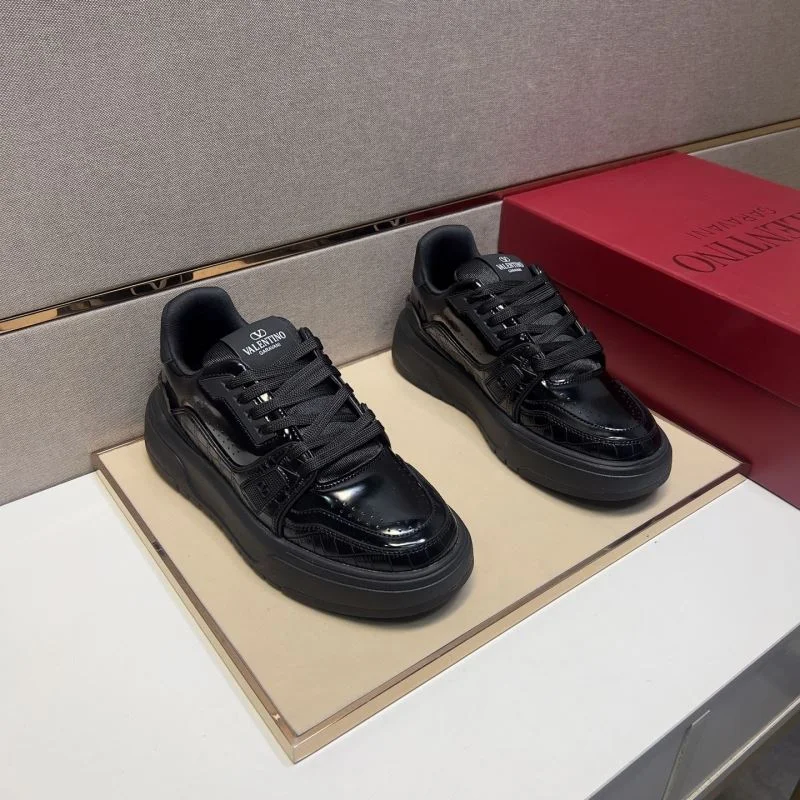Popular Valentino Low Shoes 37017