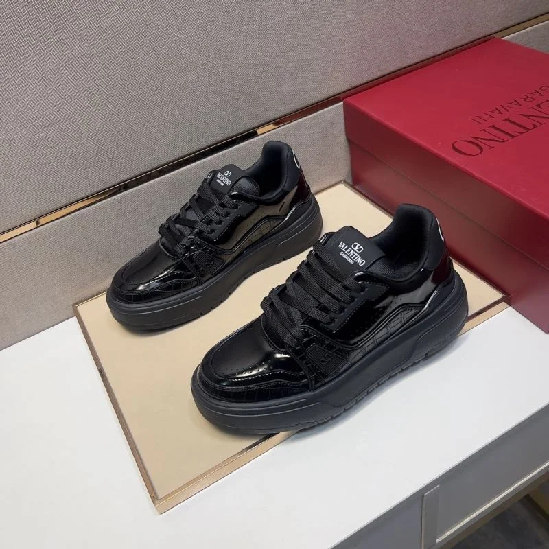 Popular Valentino Low Shoes 37017