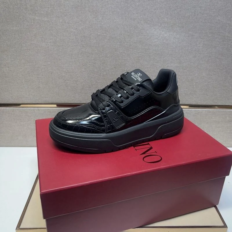 Popular Valentino Low Shoes 37017
