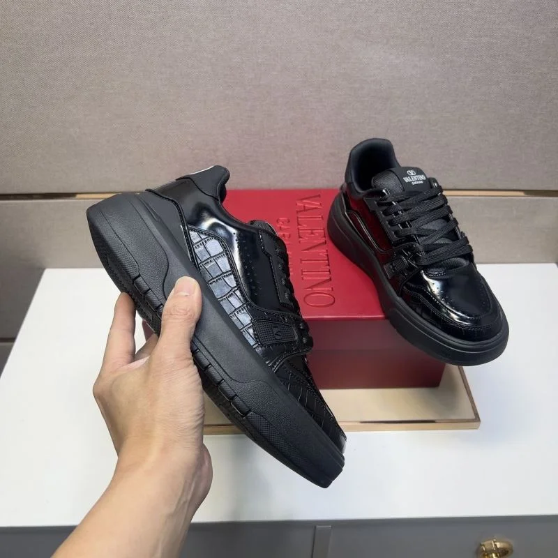 Popular Valentino Low Shoes 37017