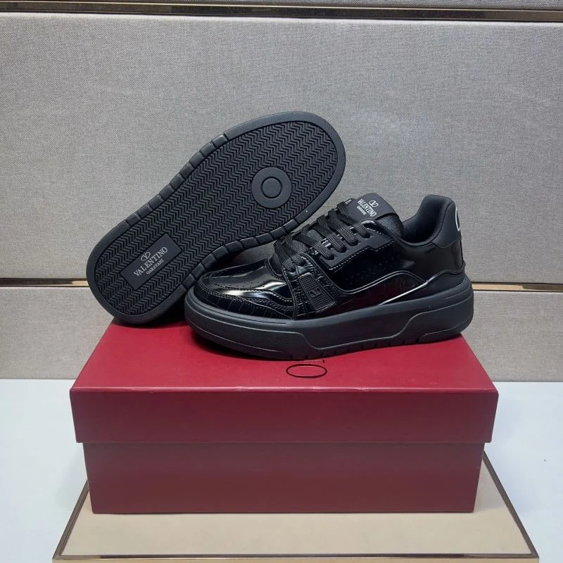 Popular Valentino Low Shoes 37017
