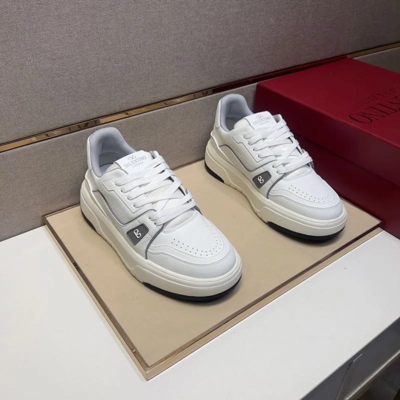 Valentino Low Shoes Supportive 37015