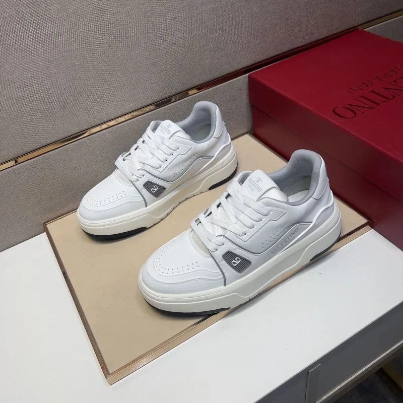 Valentino Low Shoes Supportive 37015