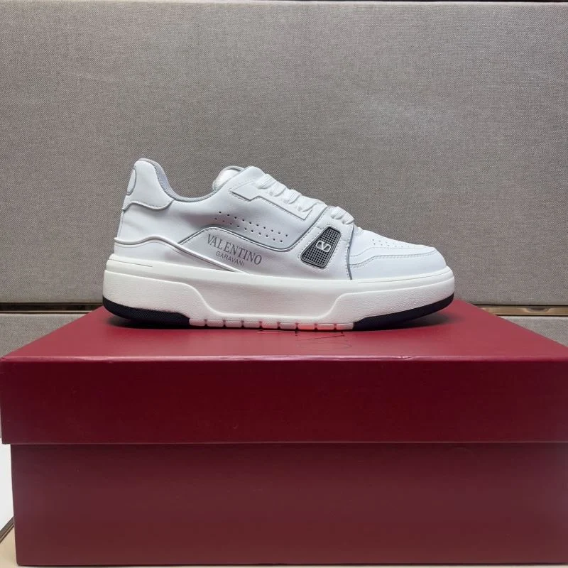 Valentino Low Shoes Supportive 37015