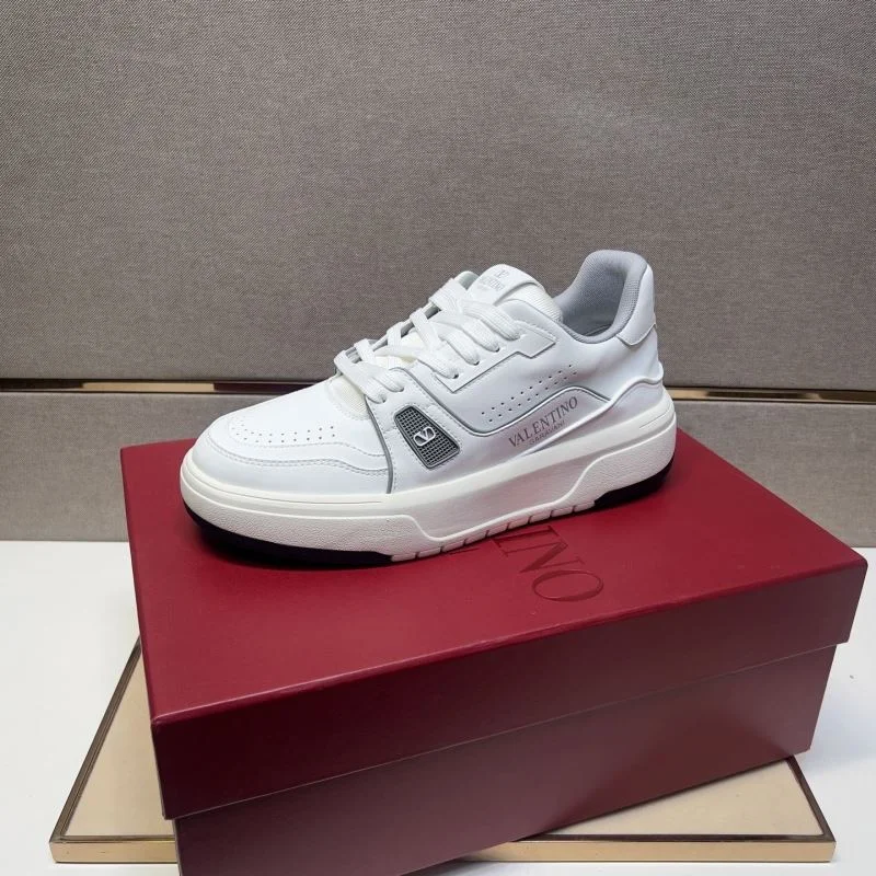 Valentino Low Shoes Supportive 37015