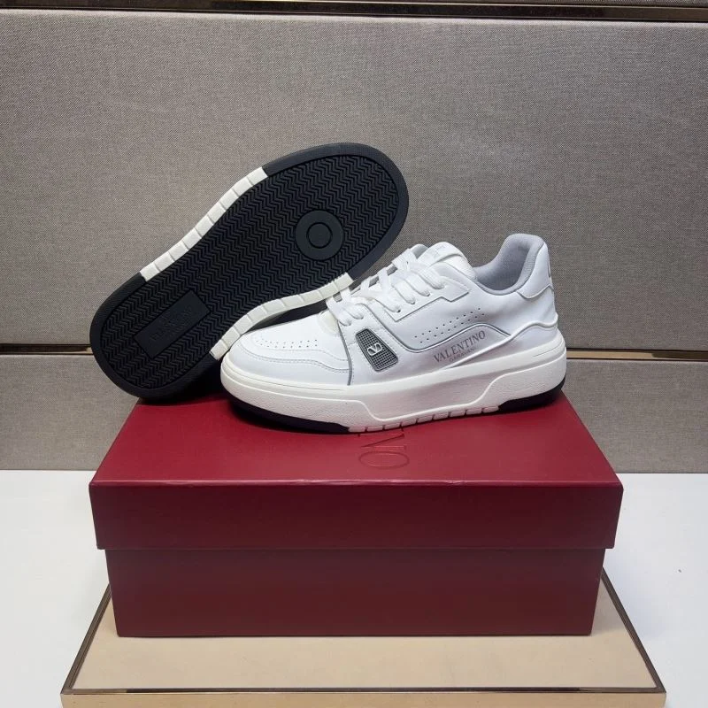Valentino Low Shoes Supportive 37015