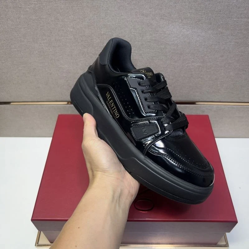 Valentino Low Shoes AllSeason 37003