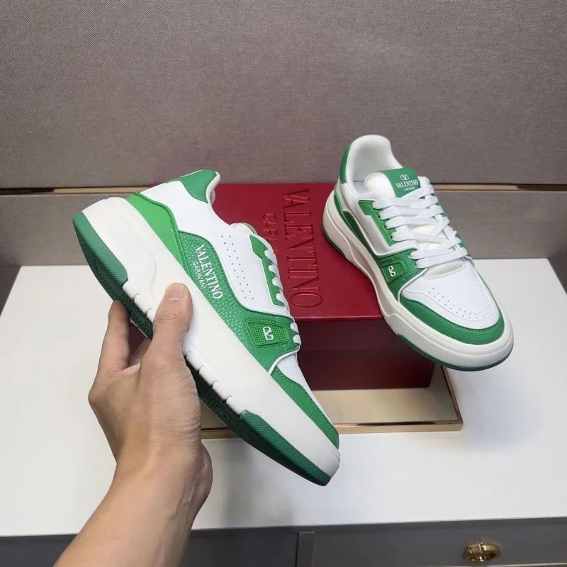 Valentino Low Shoes Practical 37008