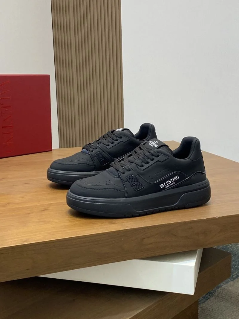 Casual Valentino Low Shoes 37002