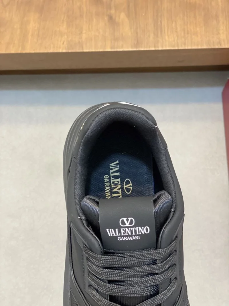 Casual Valentino Low Shoes 37002