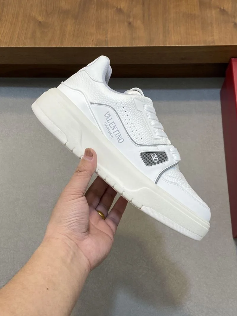 Valentino Low Shoes Breathable 37009