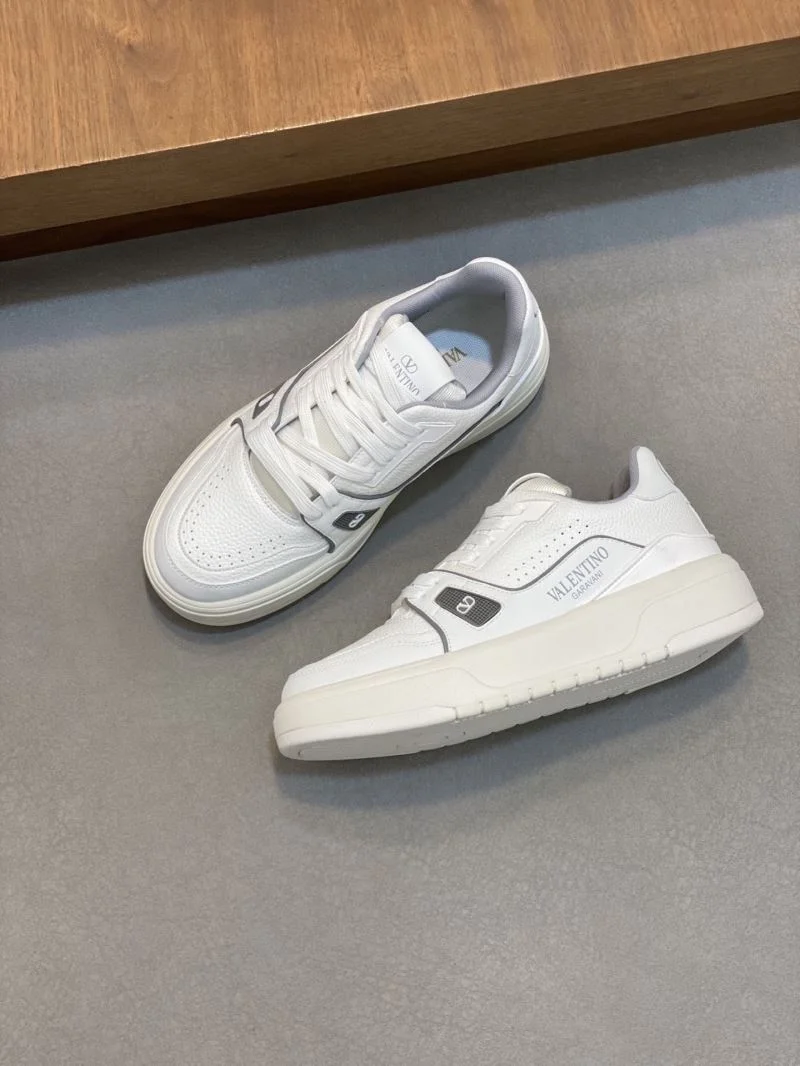 Valentino Low Shoes Breathable 37009