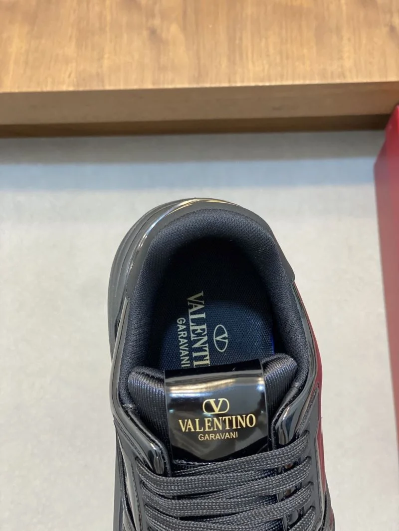 Packable Valentino Low Shoes 37012