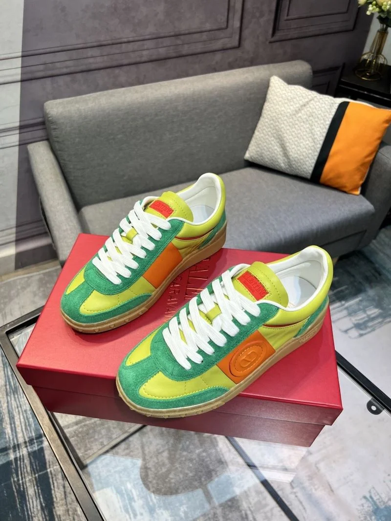 Valentino Low Shoes Fashionable 36999