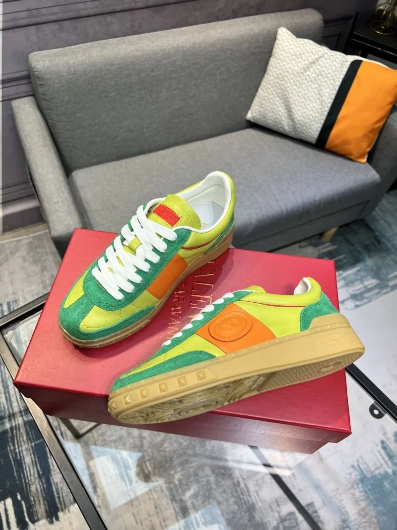 Valentino Low Shoes Fashionable 36999