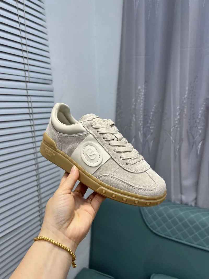 Bold Valentino Low Shoes 36989