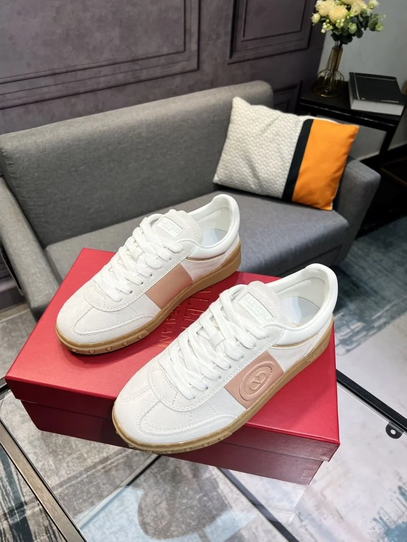 Valentino Low Shoes Minimalist 36984