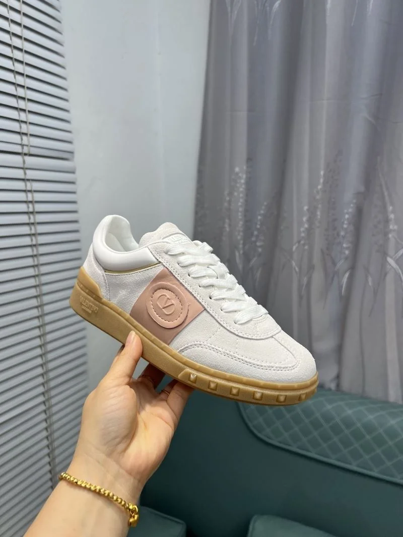 Valentino Low Shoes Minimalist 36984
