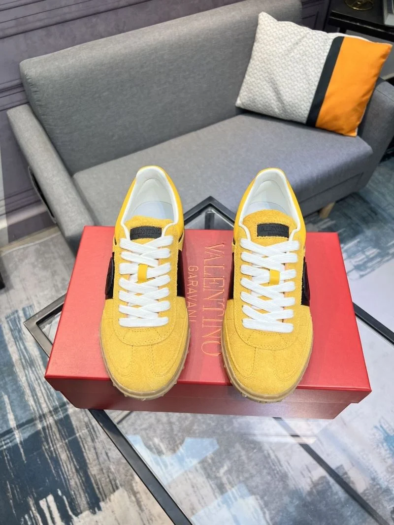Valentino Low Shoes WeatherProof 36988