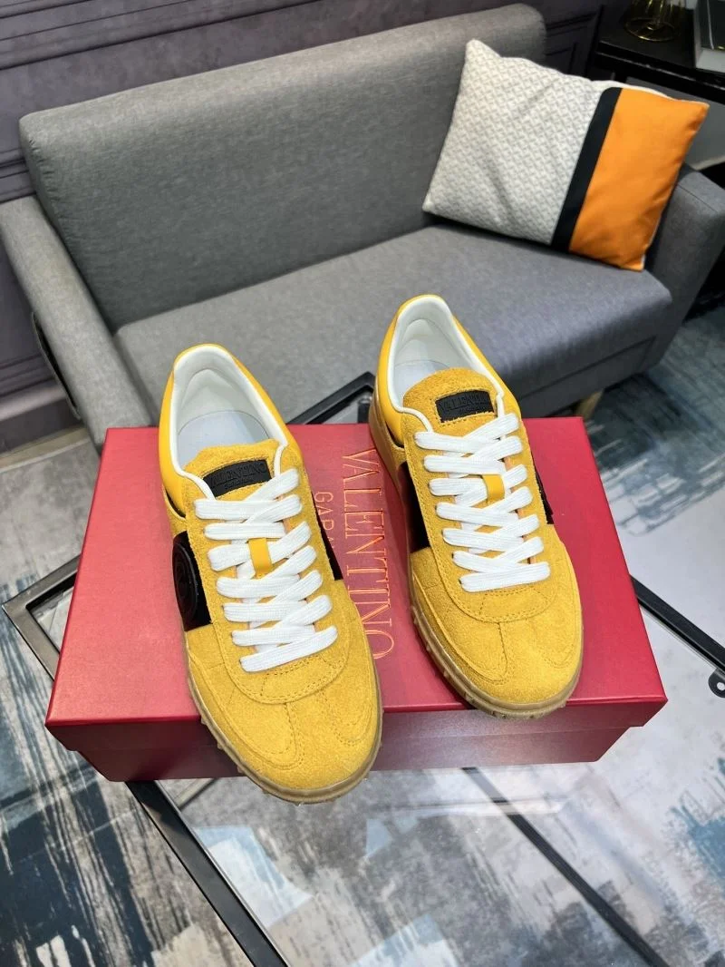 Valentino Low Shoes WeatherProof 36988