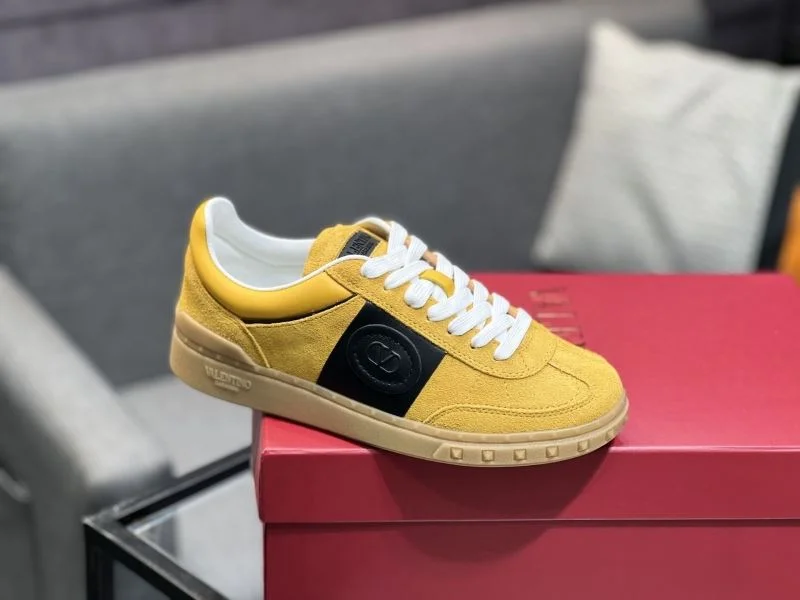 Valentino Low Shoes WeatherProof 36988