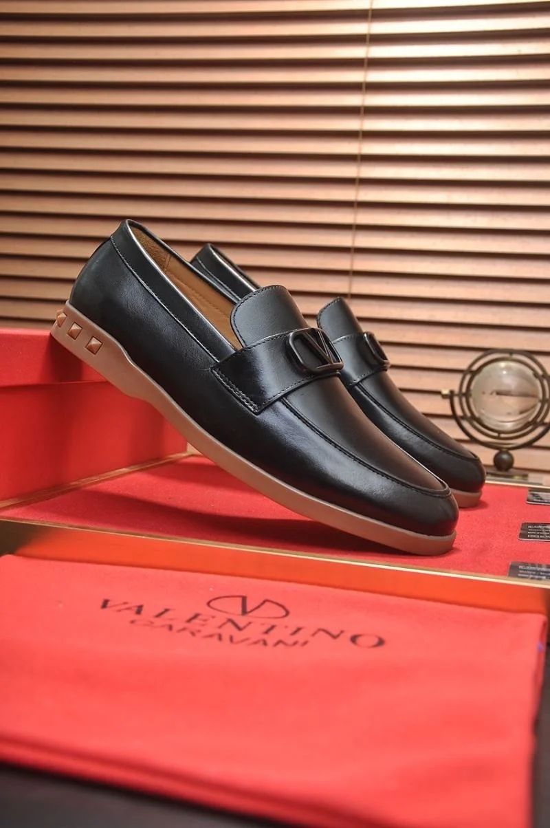 Durable Valentino Low Shoes 36978