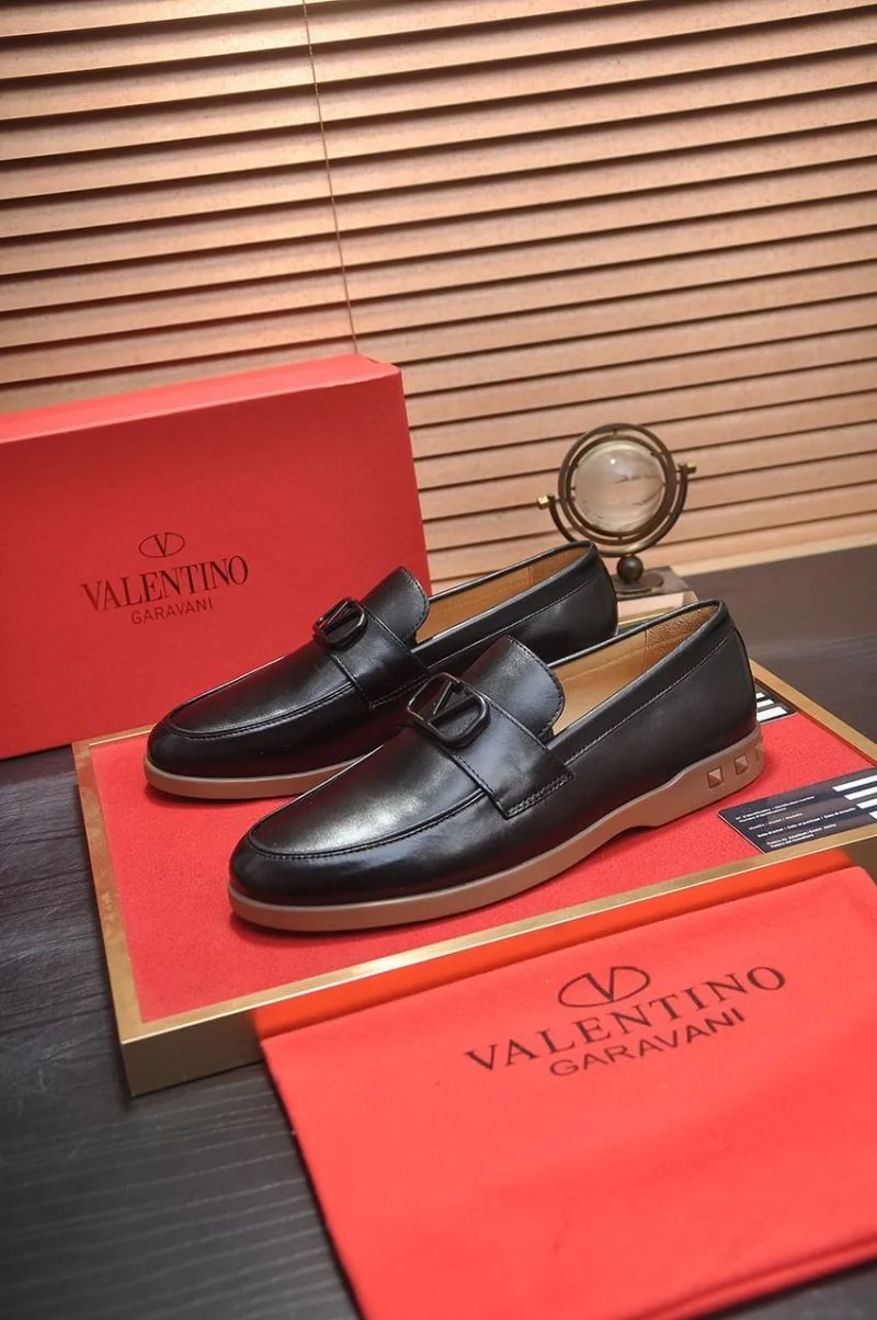 Durable Valentino Low Shoes 36978