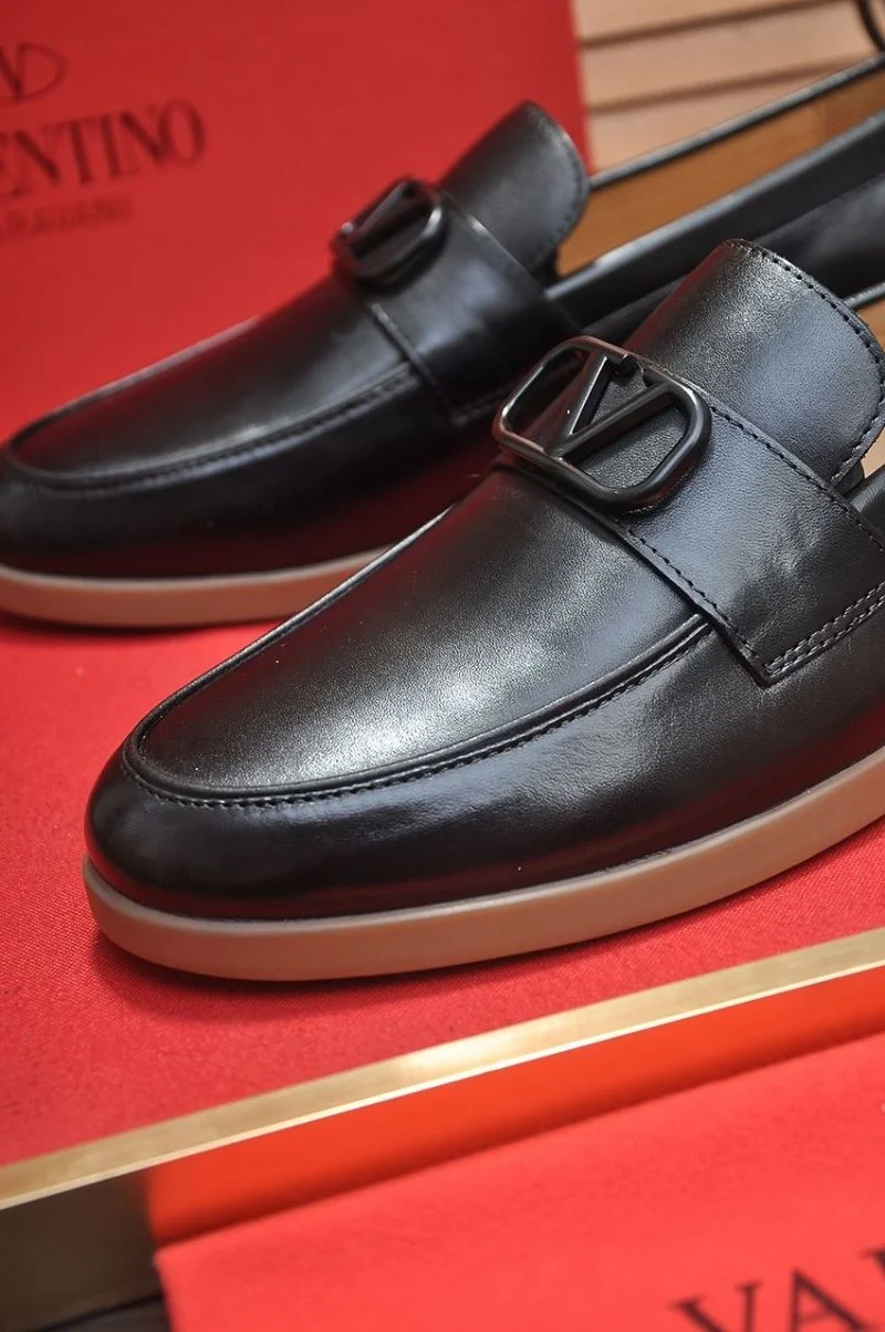Durable Valentino Low Shoes 36978