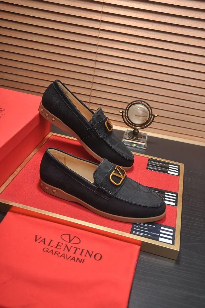 Lightweight Valentino Low Shoes 36976