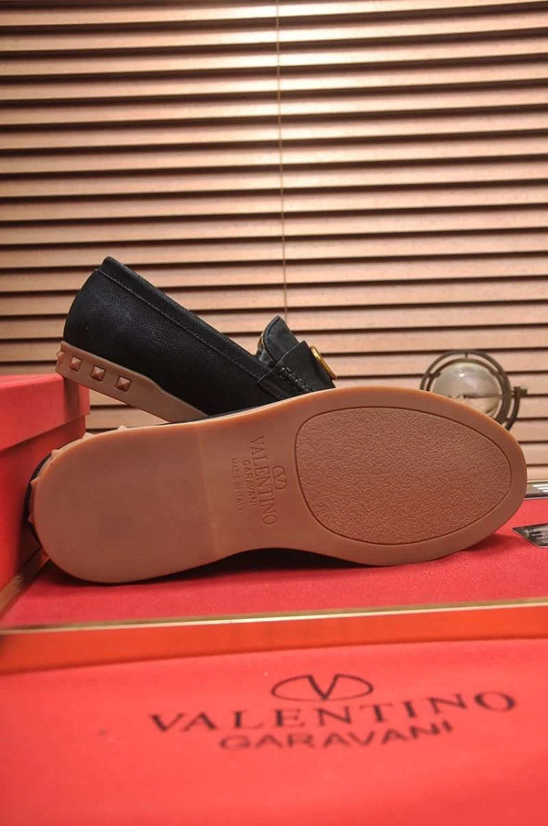 Lightweight Valentino Low Shoes 36976