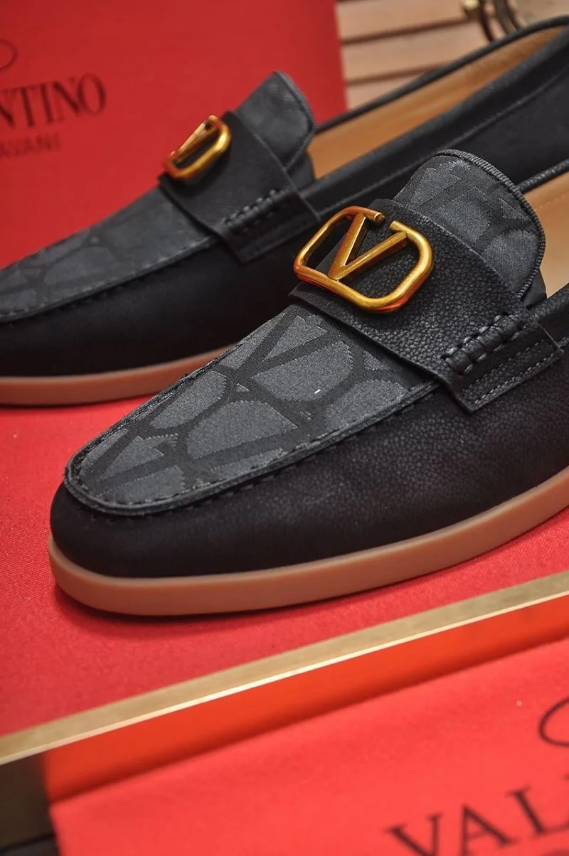 Lightweight Valentino Low Shoes 36976