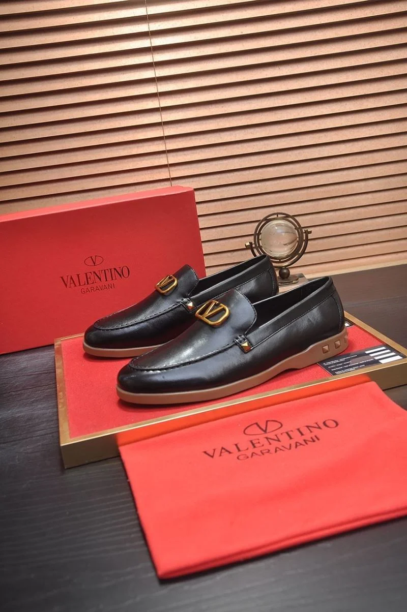 Practical Valentino Low Shoes 36973
